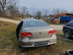 Passat 7 2.0 tdi 125 kw limuzina 2011 god - dijelovi