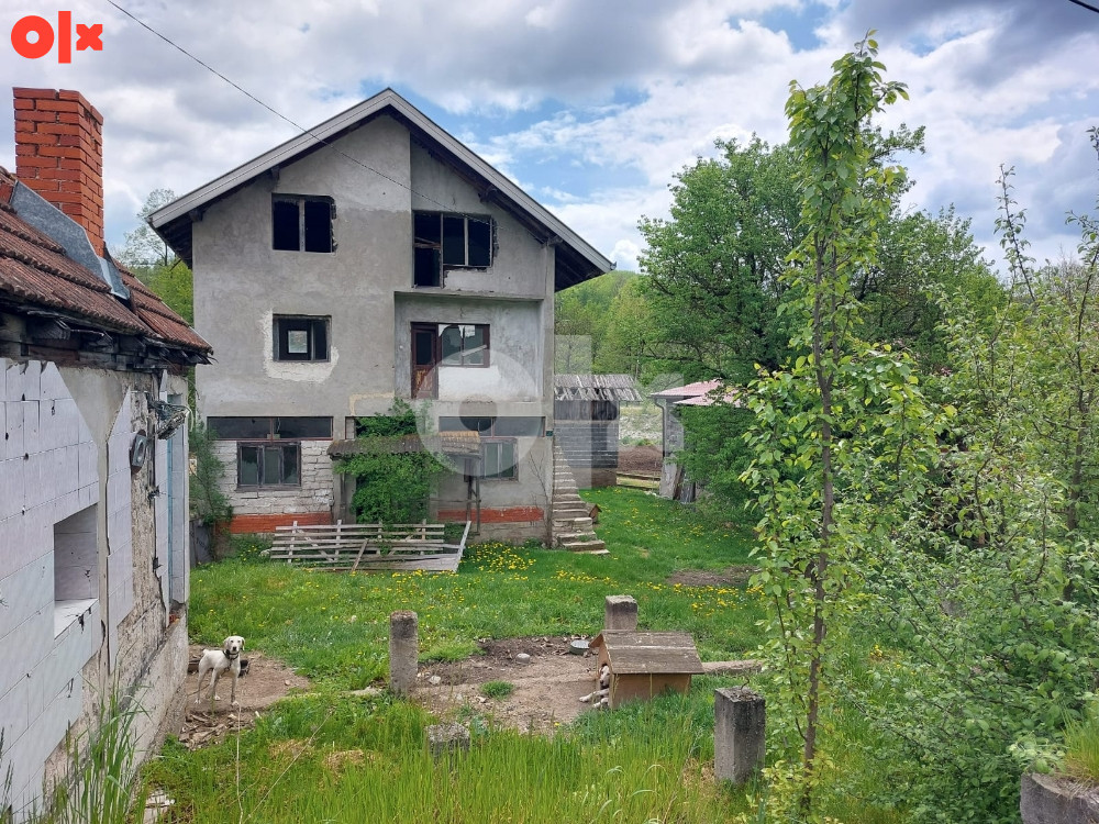 Kuća Olovo uz magistralu 4