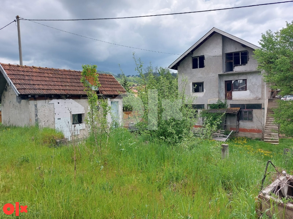 Kuća Olovo uz magistralu 3