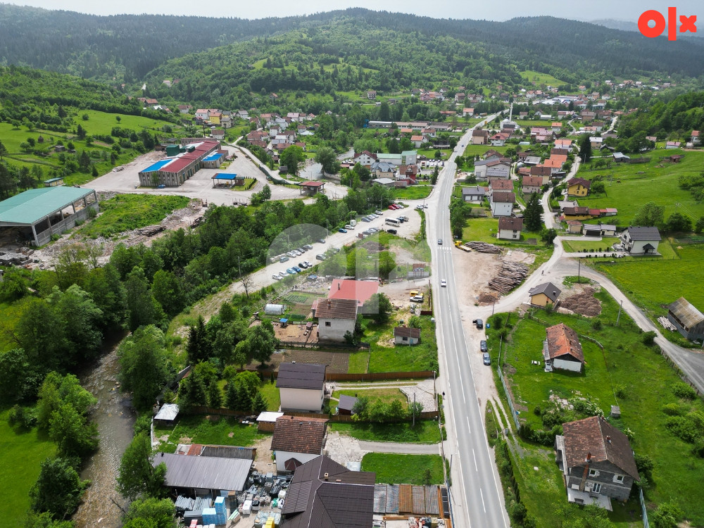 Kuća Olovo uz magistralu 6