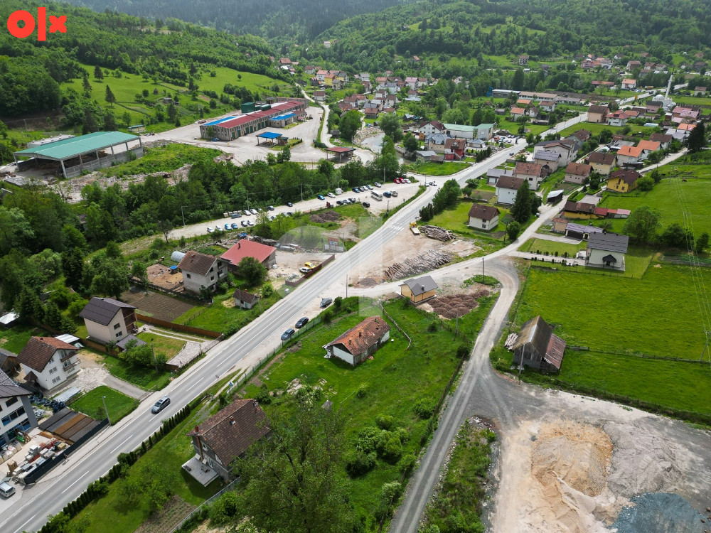 Kuća Olovo uz magistralu 8