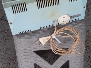 ISPRAVLJAC STRUJE PRETVARAC NAPONA SA 220V  NA 130VA