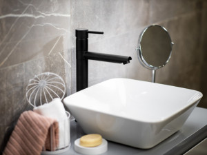 Minotti turbo dark elegance visoka česma za lavabo