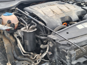 Poklopac motora golf 6   1.6  tdi