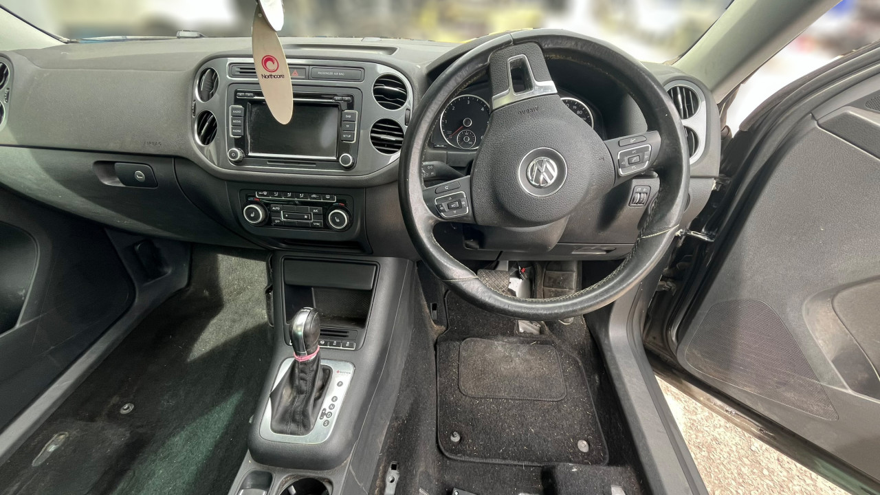 DIJELOVI HLADNJAK ULJA MJENJACA VW TIGUAN > 11-15 2094896