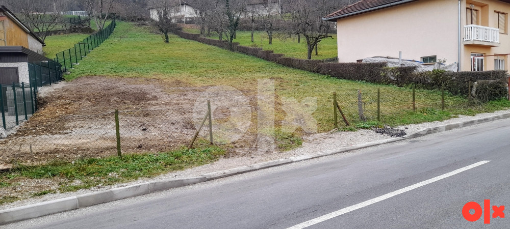 Zemljište Bihać tačnije u Privilica 150m prema Golubiću
