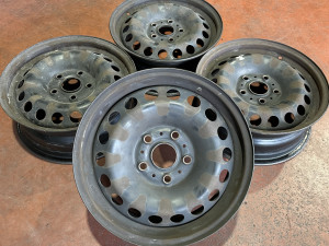 Čelične felge 15 Golf Passat Audi Škoda 5x112 ET43 57.1