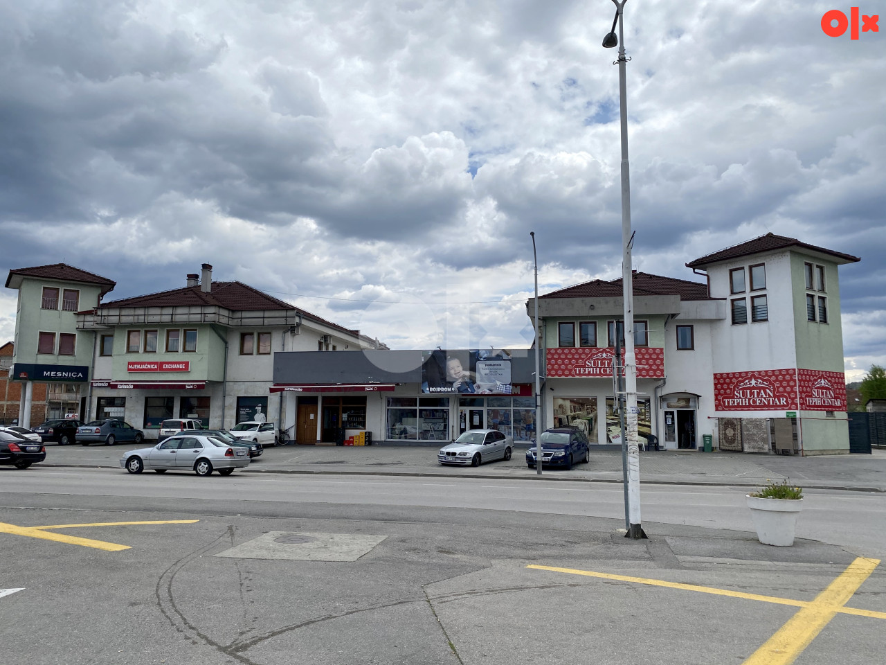 Poslovni prostor Bihać 250m2-450m2( prodaja ili najam)