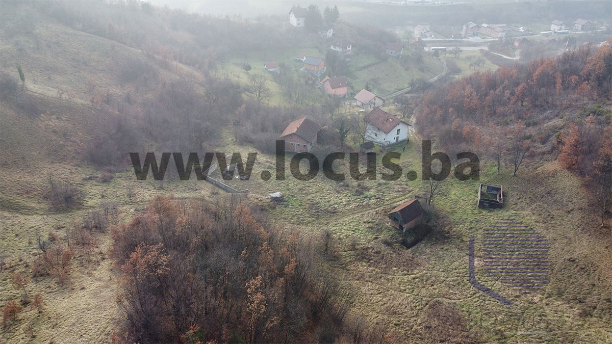 LOCUS: Zemljište površine 38.944m2, Semizovac 7