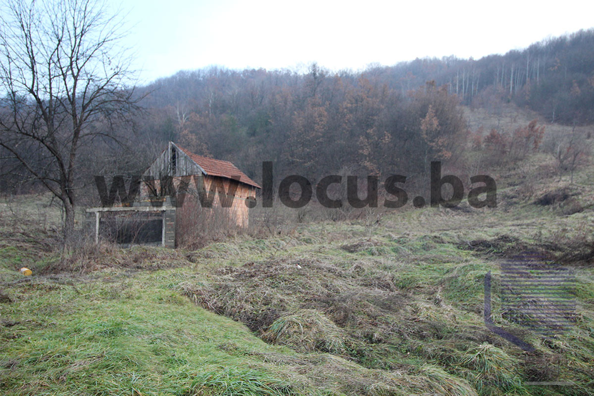 LOCUS: Zemljište površine 38.944m2, Semizovac 12