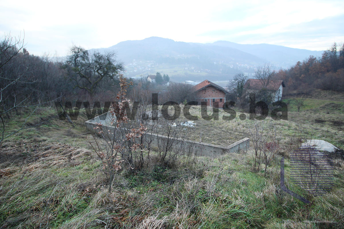 LOCUS: Zemljište površine 38.944m2, Semizovac 13