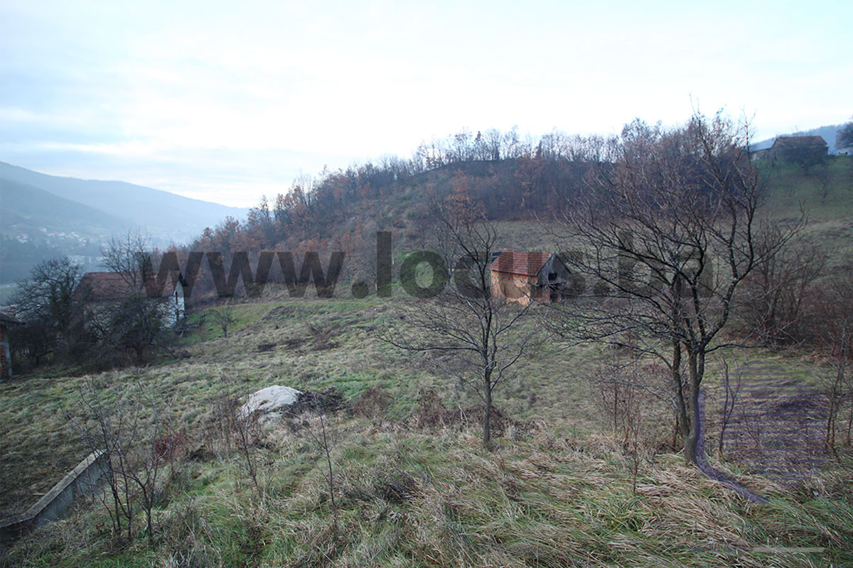 LOCUS: Zemljište površine 38.944m2, Semizovac 14
