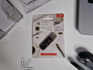 USB STIK 32 GB TEAMGROUP 3.2 / EUROMOBILE