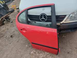 Vrata zadnja desna seat leon crvena