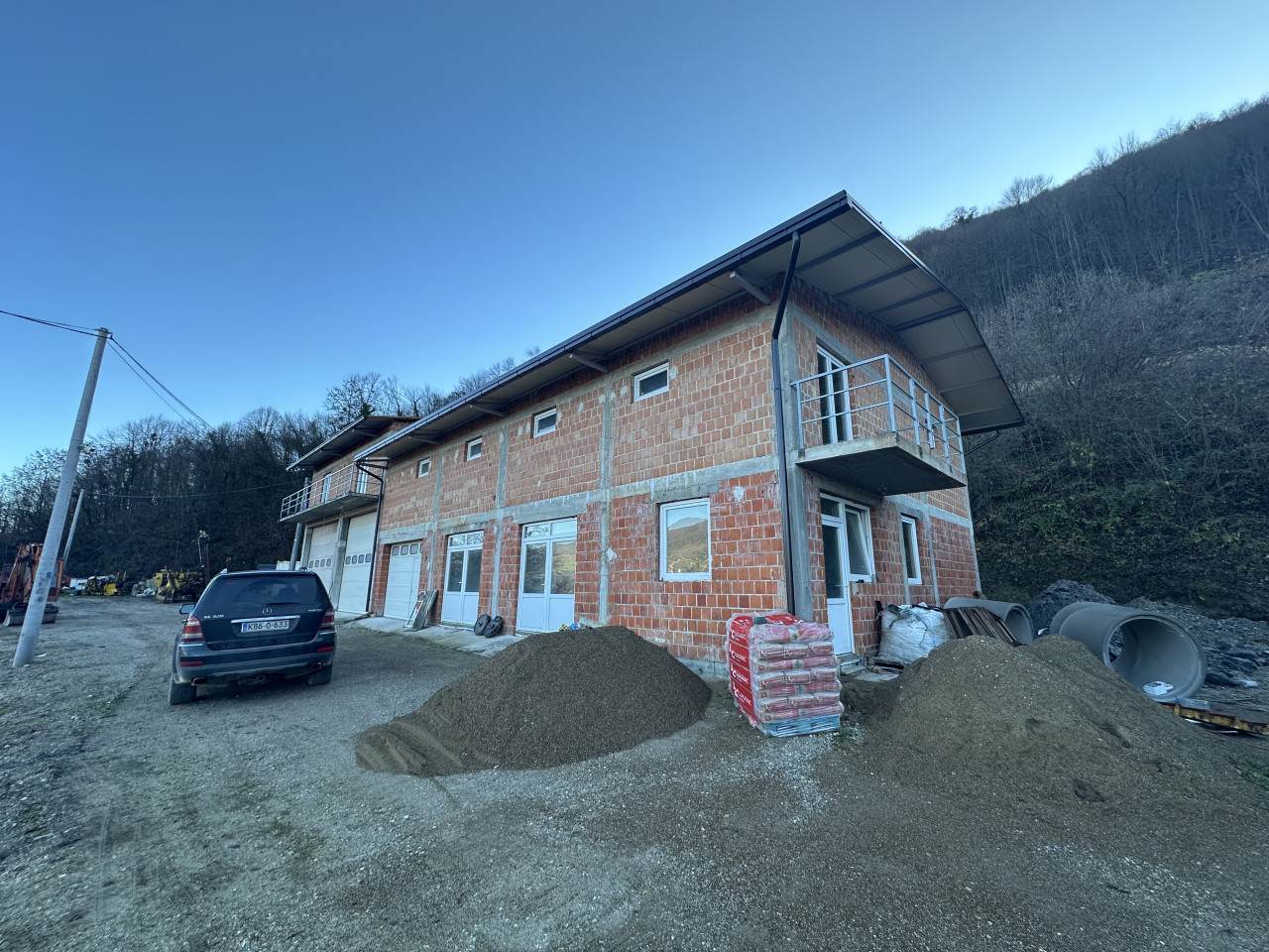 Poslovni objekat za najam - cca 450 m2 2