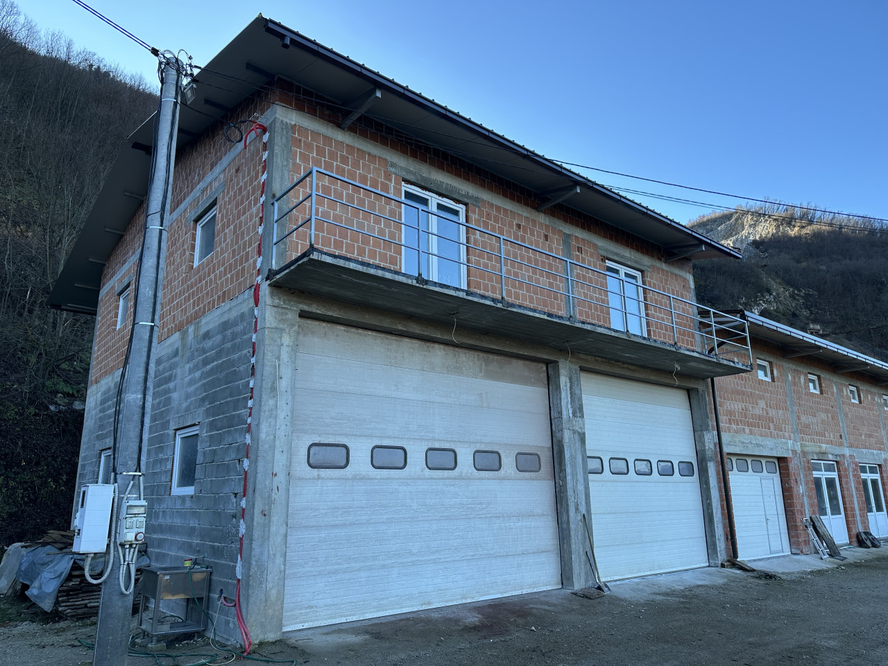 Poslovni objekat za najam - cca 450 m2 3