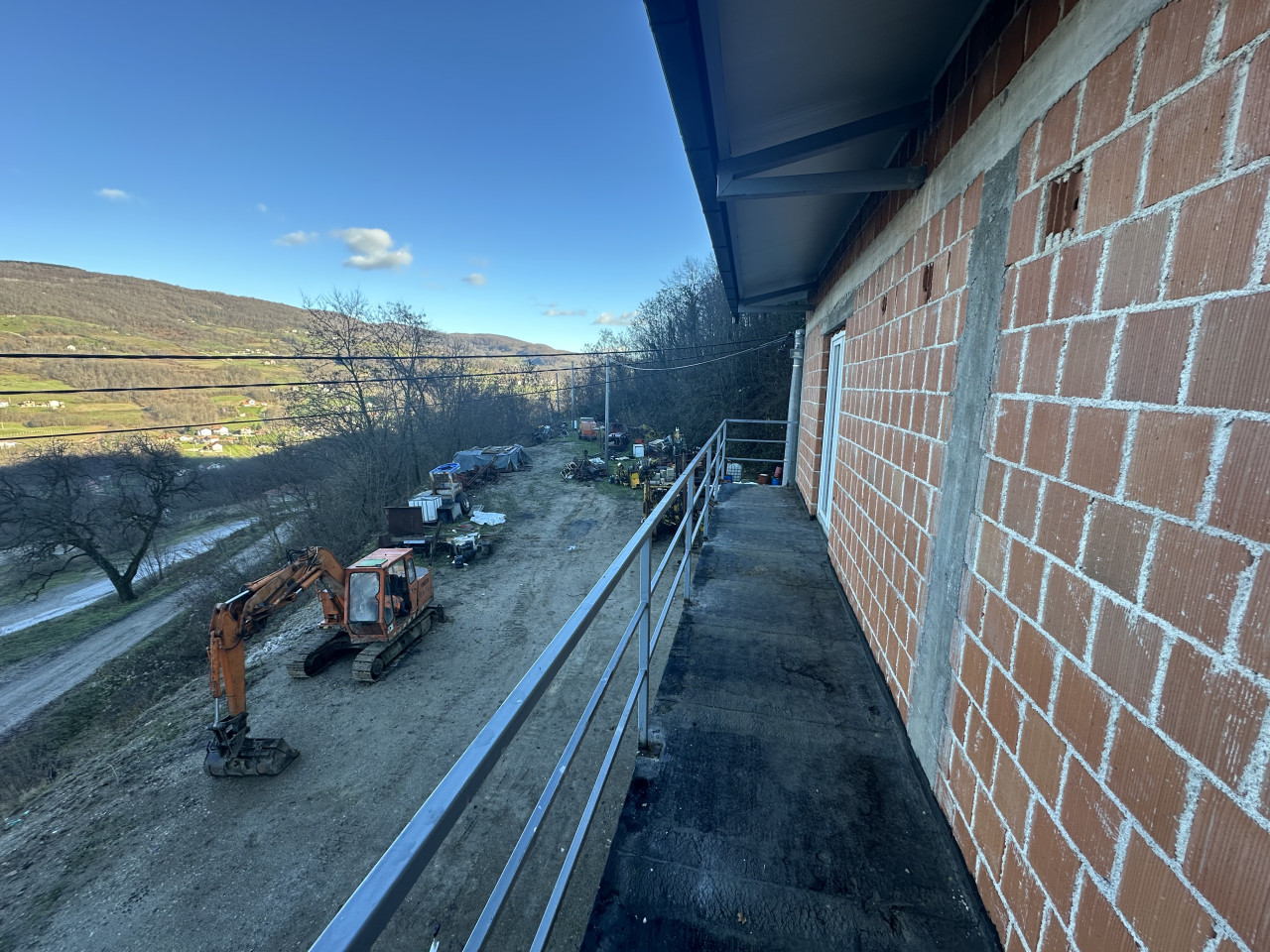 Poslovni objekat za najam - cca 450 m2 5