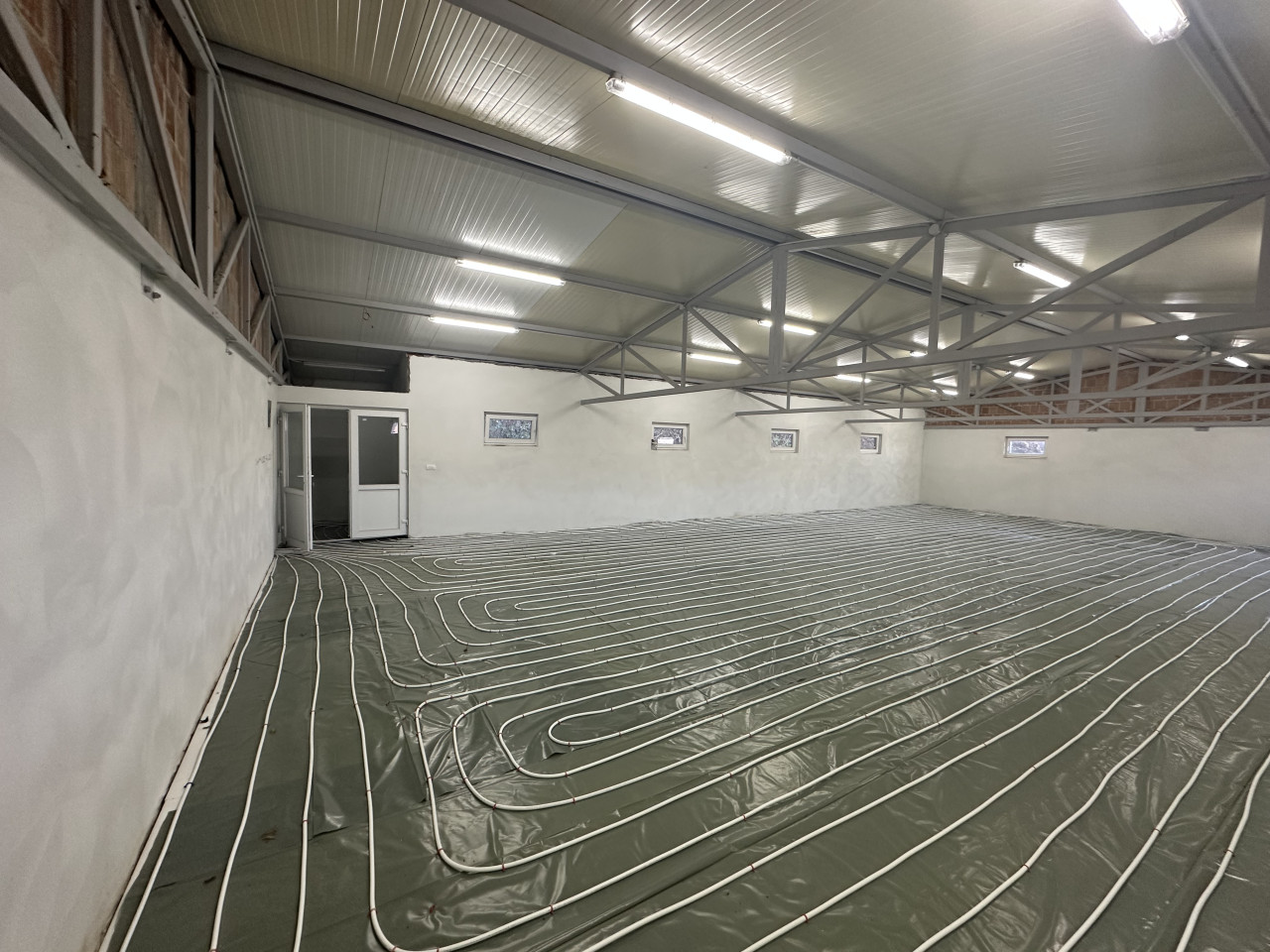 Poslovni objekat za najam - cca 450 m2 14