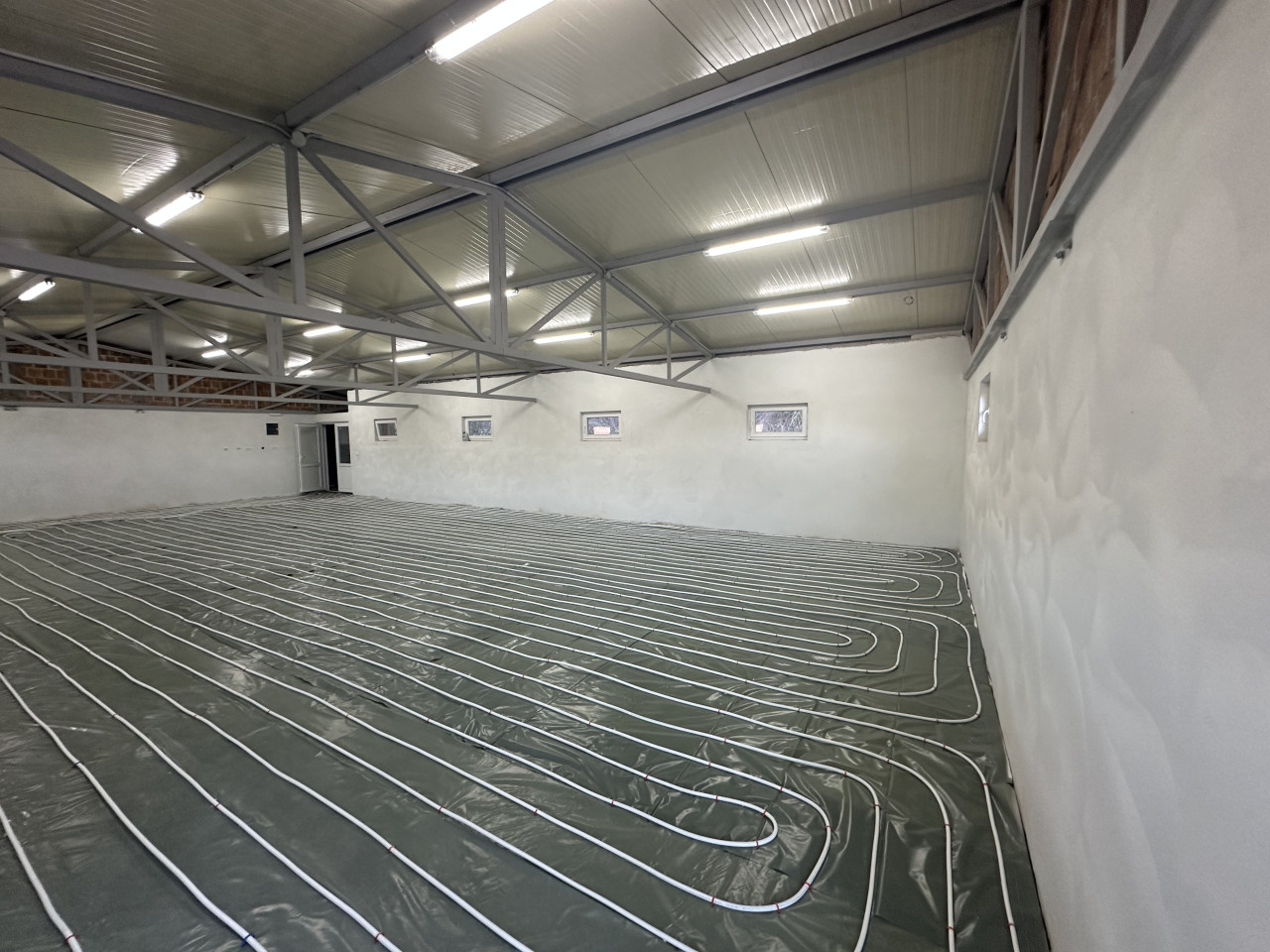 Poslovni objekat za najam - cca 450 m2 16