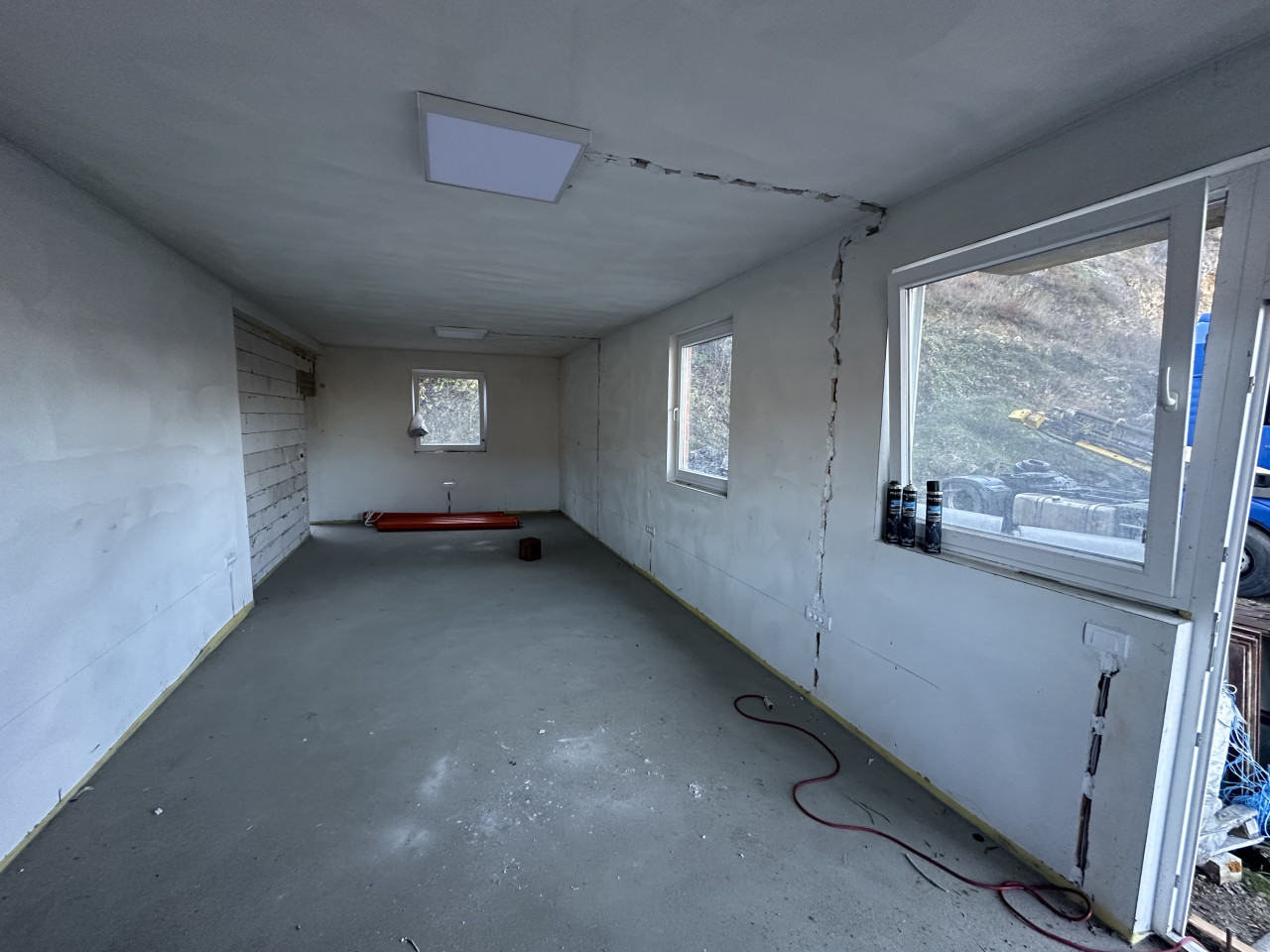 Poslovni objekat za najam - cca 450 m2 23