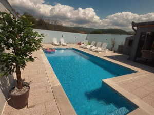 Buna river pool house near Blagaj
