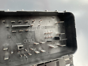 Elektronika kućište osigurača Audi A3 2011 (fotografija 2)