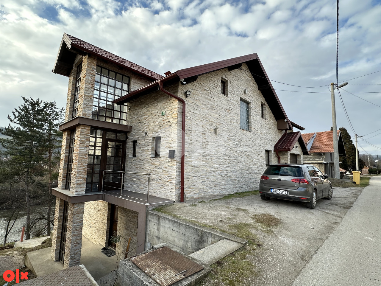 Kuća Ilijaš/ Ljesevo PRODAJA 320m2