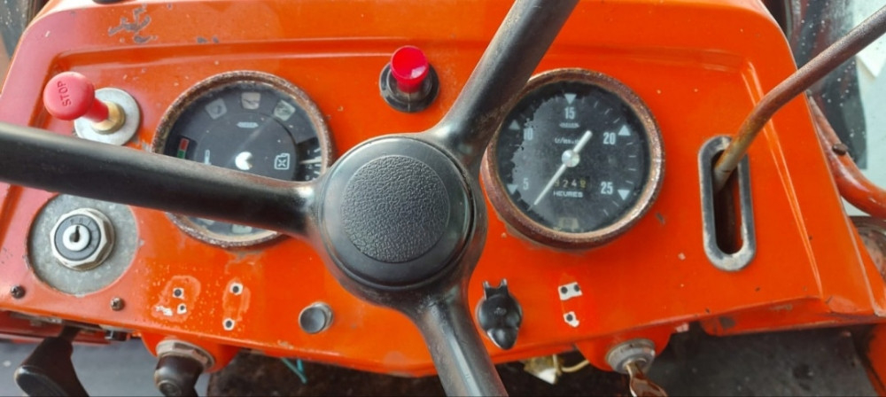 TRAKTOR RENAULT 951.4 MWM FENDT ZETOR FIAT SAME DEUTZ