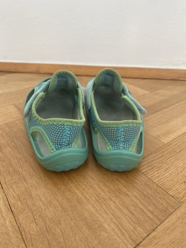 NIKE sandale br 25
