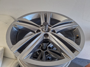 FELGE VW 18" ET 45 7J 5X112 SEBRING SA LOPOV SARAFIMA