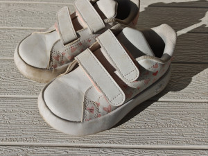 Adidas 25 broj