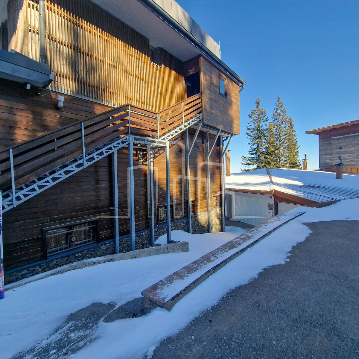 Jedinstven Penthouse apartman  Jahorina prodaja 34