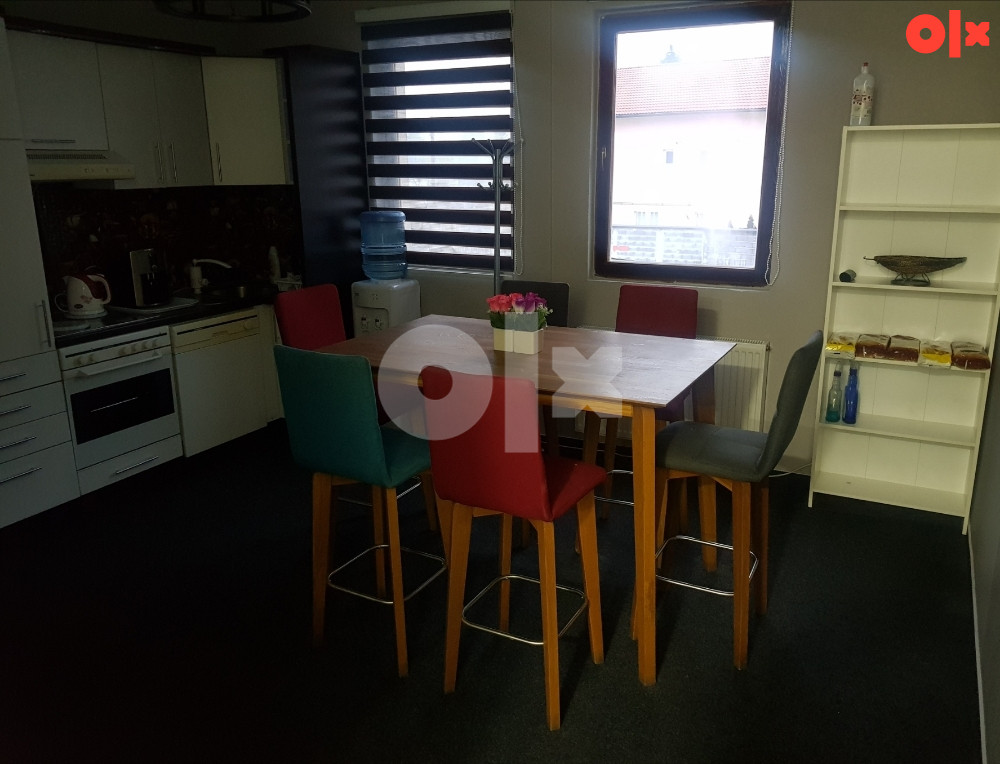 Stambeno Poslovni Prostor Ilidza 4sprat 1000m2 Sokolovic Kolonija 7