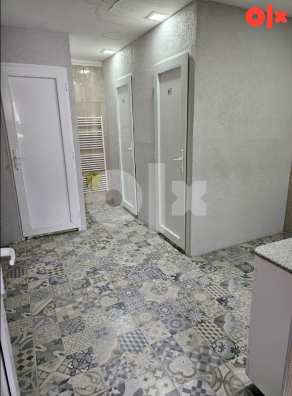 Stambeno Poslovni Prostor Ilidza 4sprat 1000m2 Sokolovic Kolonija 12