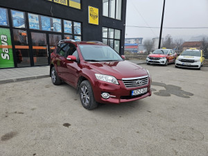 Toyota RAV 4 4x4 dizel odlicno stanje