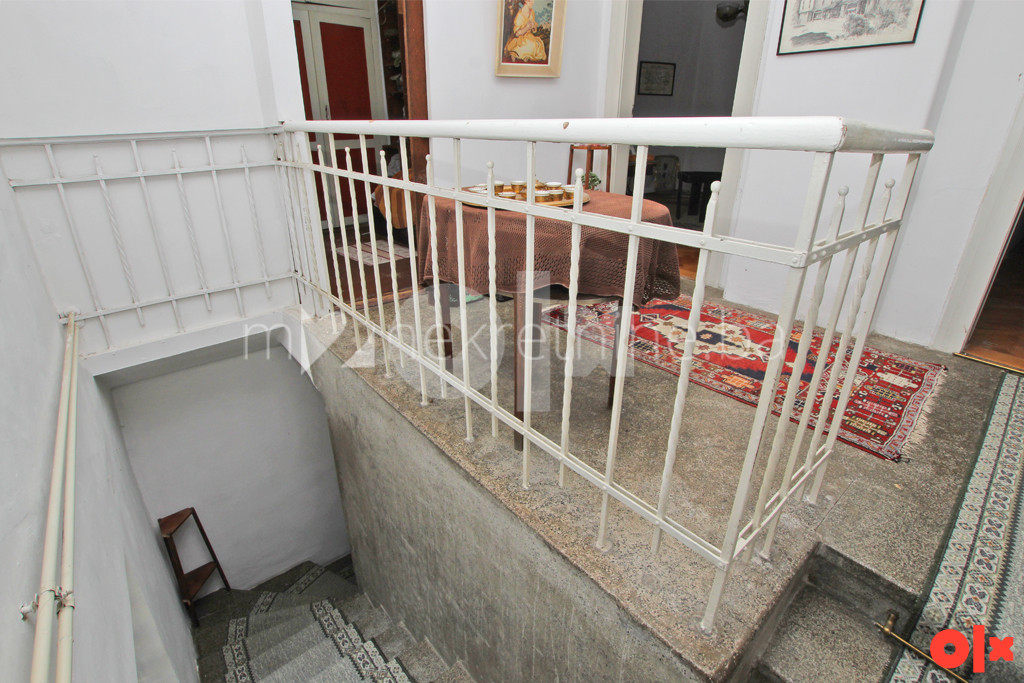 m2: Alifakovac / Stari Grad / Stambeni objekat 250m2 9