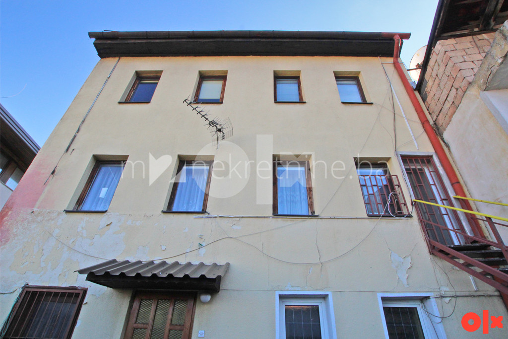 m2: Alifakovac / Stari Grad / Stambeni objekat 250m2 13