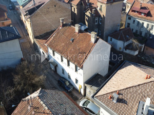 m2: Alifakovac / Stari Grad / Stambeni objekat 250m2