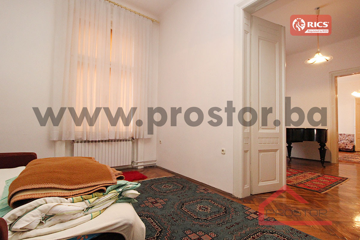 PROSTOR izdaje: Petosoban adaptiran stan, Mejtaš 14