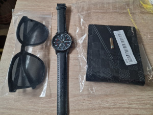 Set sat naocare i novcanik
