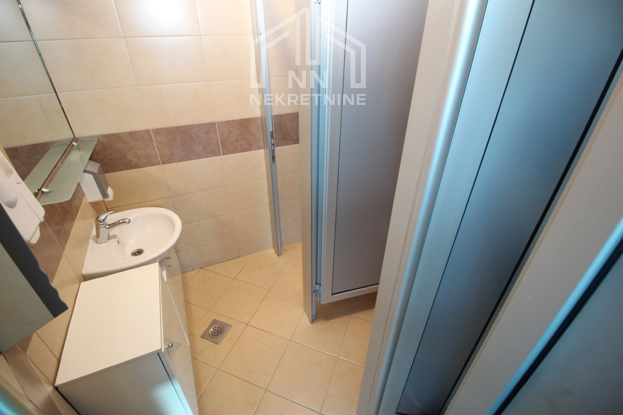 NN Nekretnine : Poslovni prostor 184m2 - Avaz Twist Tower 8