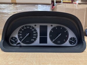 Mercedes b klasa kilometar sat benzinac W245