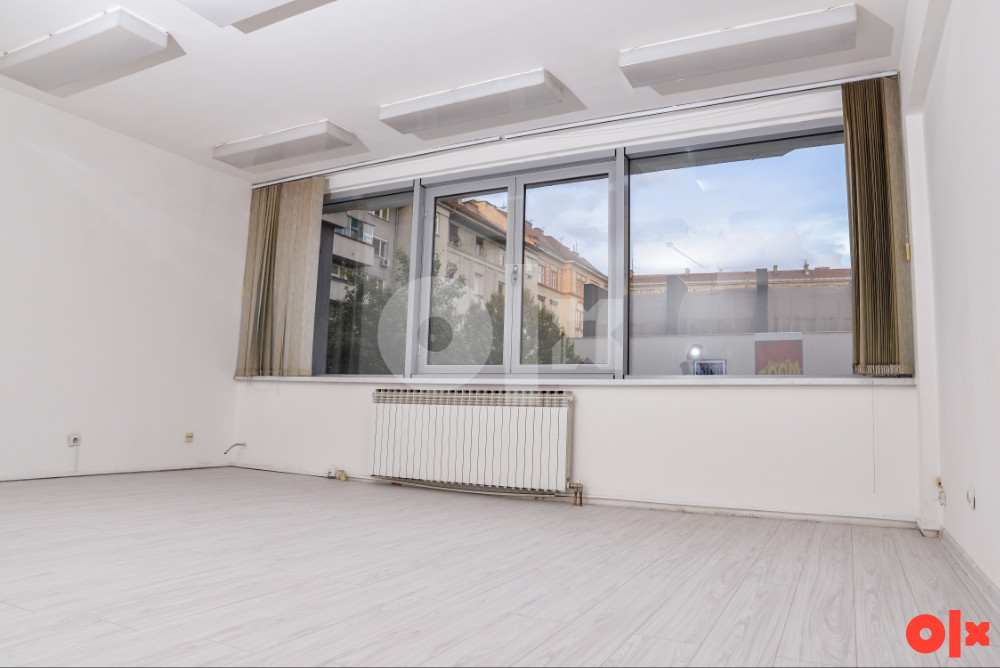 Kancelarije  20 i 35 m2 Stari Grad ( Kulovića) 2