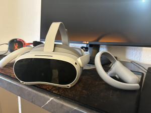 pico 4 vr headset (meta oculus)