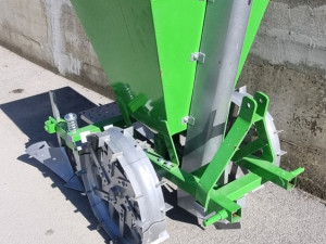 JEDNOREDNA AUTOMATSKA  SADILICA  SIJACICA KROMPIRA