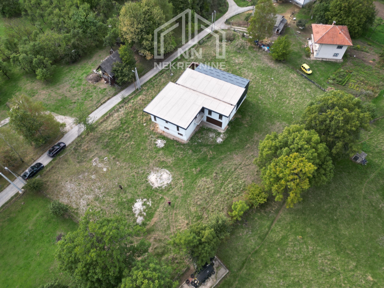 NN Nekretnine : Kuća sa bazenom - Nahorevo - Centar 7