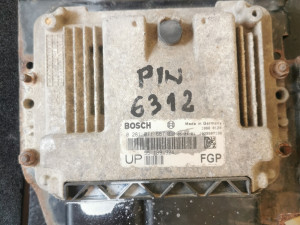Opel Astra H elektronika ECU 0281011667
