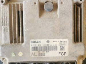 Opel Astra H elektronika ECU 0281012122