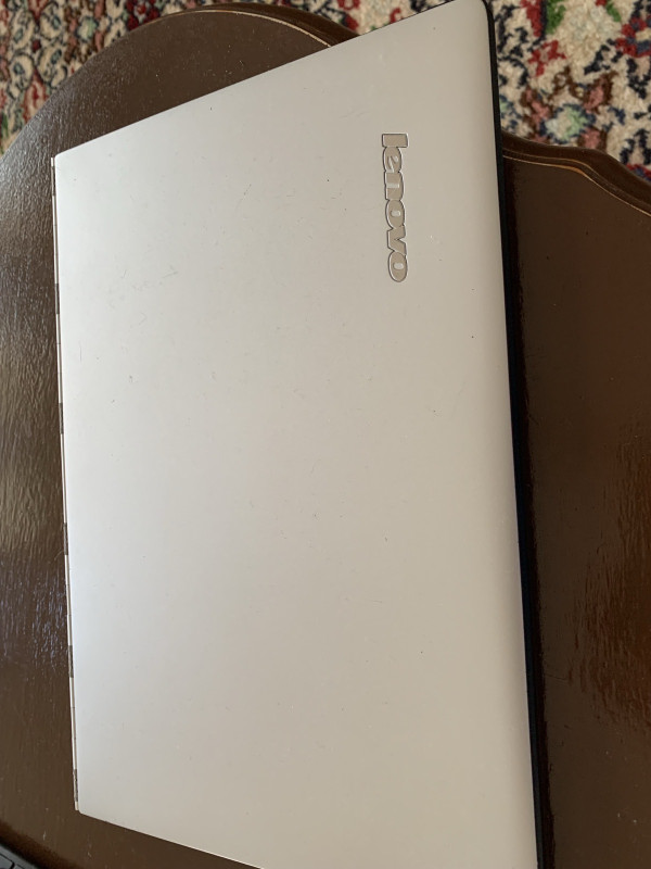 LAPTOP LENOVO