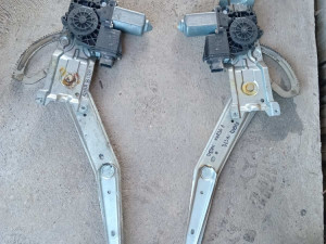 Podizac stakla korsa b lijevi desni elektricni